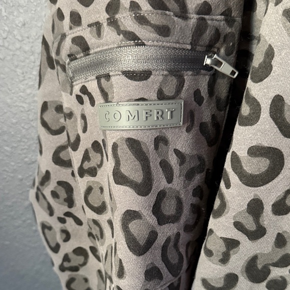 Comfrt Airplane Mode Zip-Up Hoodie and Joggers SET Panther Large - Picture 4 of 16